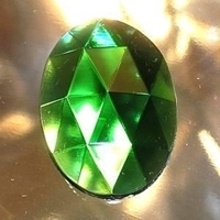 Picture of J53  25mm x 18mm Green oval 